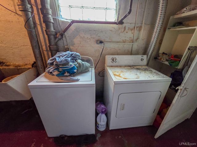 213 Lynn Street, Munising, MI 49862