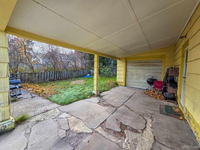 213 Lynn Street, Munising, MI 49862