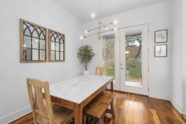 10129 Longhorn SKWY, Dripping Springs, TX 78620