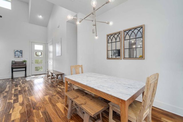 10129 Longhorn SKWY, Dripping Springs, TX 78620