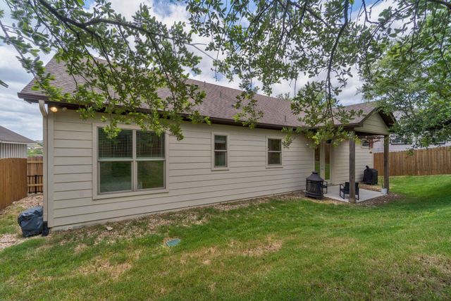 10129 Longhorn SKWY, Dripping Springs, TX 78620