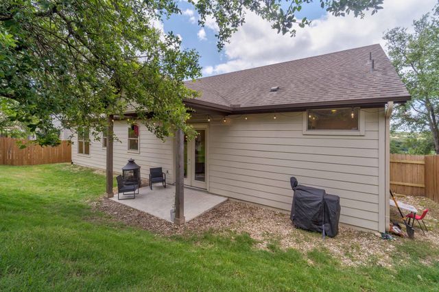 10129 Longhorn SKWY, Dripping Springs, TX 78620