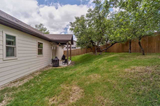 10129 Longhorn SKWY, Dripping Springs, TX 78620