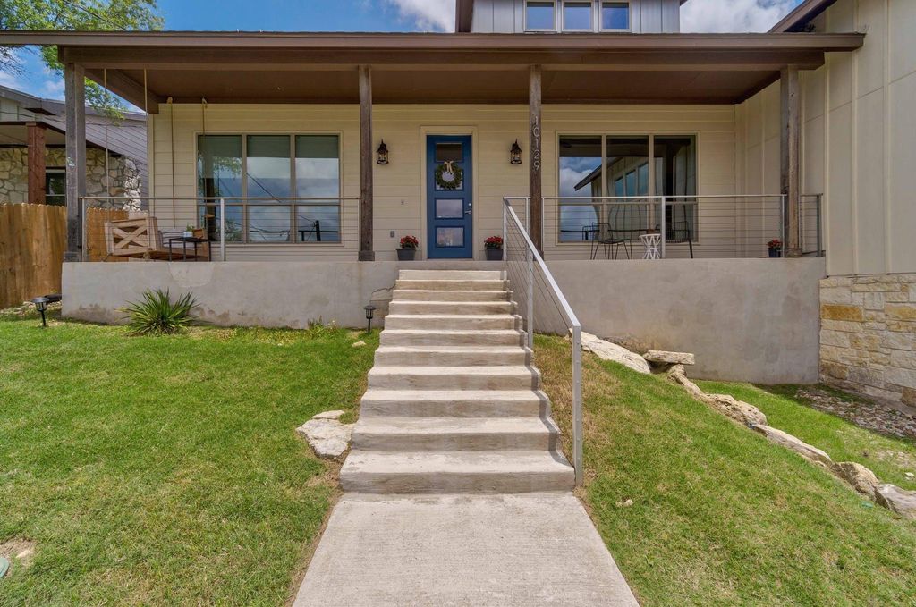 10129 Longhorn SKWY, Dripping Springs, TX 78620