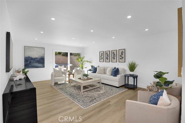 5852 Bellfield Lane, Huntington Beach, CA 92648