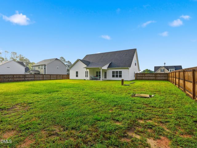 127 Looping Horse Circle, Angier, NC 27501