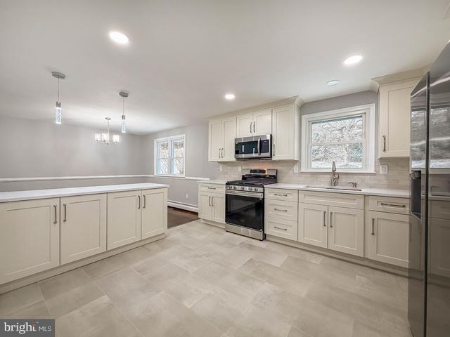 1529 HOLLYWOOD AVE, Langhorne, PA 19047