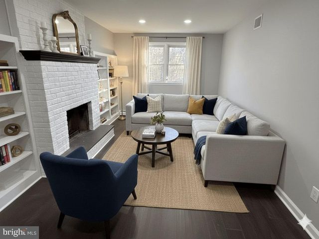 1529 HOLLYWOOD AVE, Langhorne, PA 19047