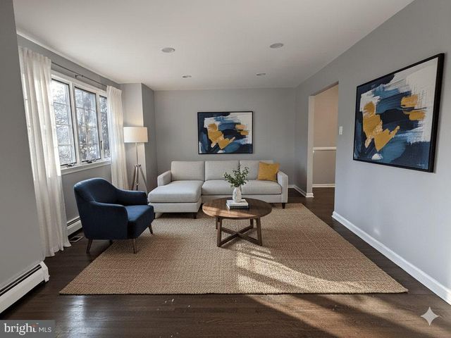 1529 HOLLYWOOD AVE, Langhorne, PA 19047