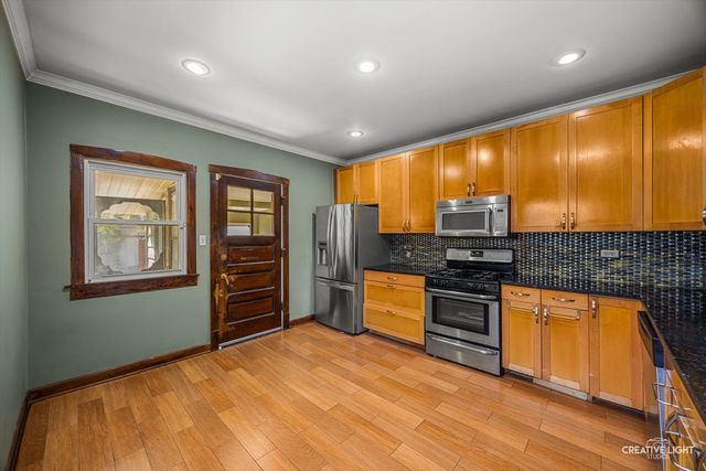 4952 N Central Park Avenue, Chicago, IL 60625