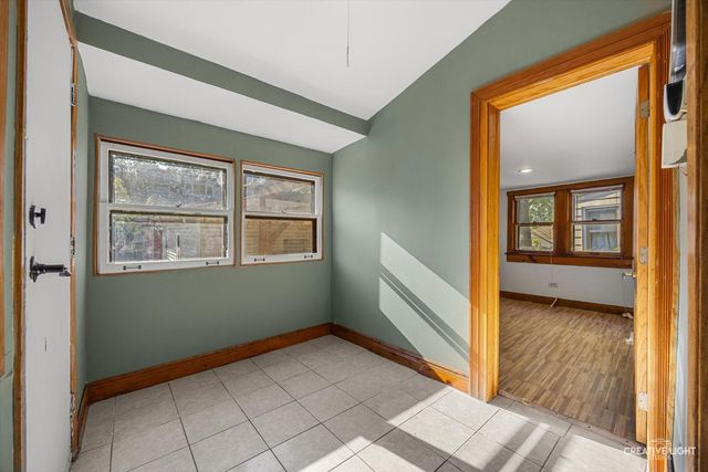 4952 N Central Park Avenue, Chicago, IL 60625