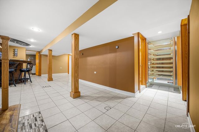 4952 N Central Park Avenue, Chicago, IL 60625