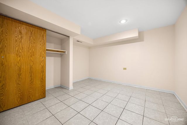 4952 N Central Park Avenue, Chicago, IL 60625