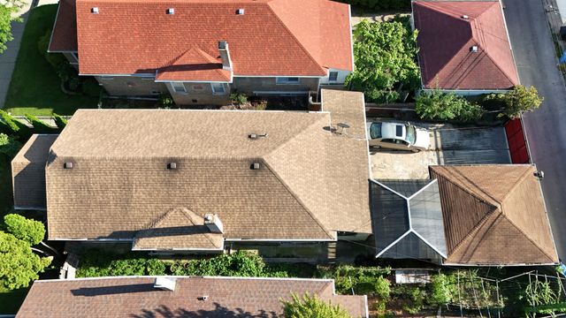 4952 N Central Park Avenue, Chicago, IL 60625