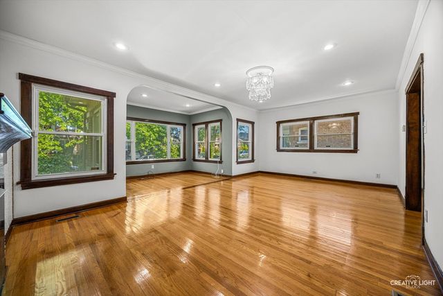 4952 N Central Park Avenue, Chicago, IL 60625