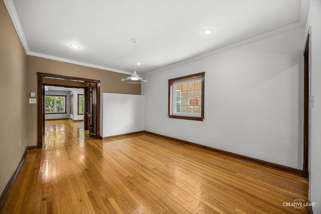 4952 N Central Park Avenue, Chicago, IL 60625