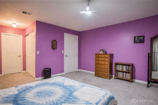 8647 Deer Haven Street, Huber Heights, OH 45424