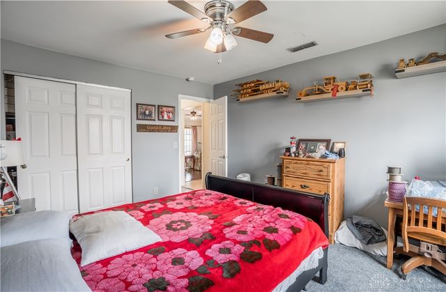 8647 Deer Haven Street, Huber Heights, OH 45424