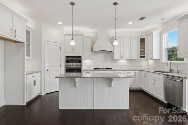 108 Heron Cove Loop, Mooresville, NC 28117