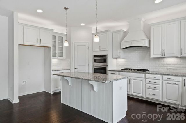 108 Heron Cove Loop, Mooresville, NC 28117