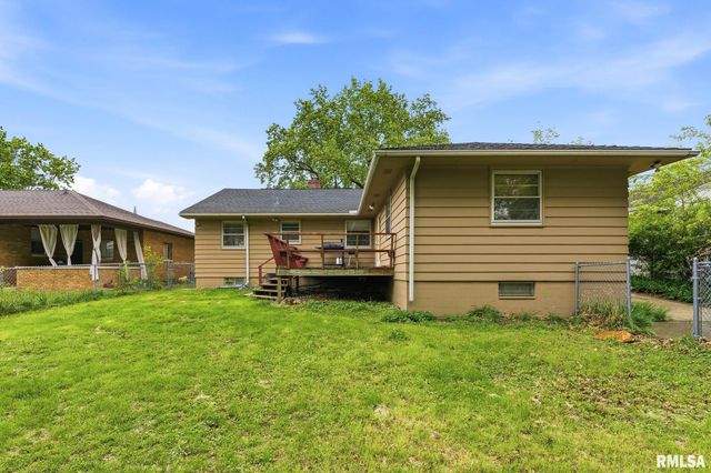 3221 N TWELVE OAKS Drive, Peoria, IL 61604