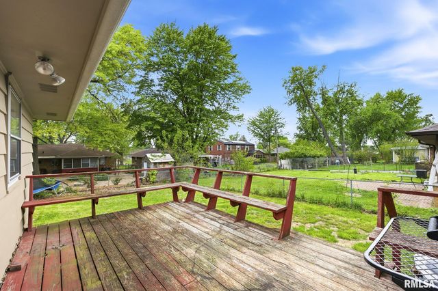 3221 N TWELVE OAKS Drive, Peoria, IL 61604