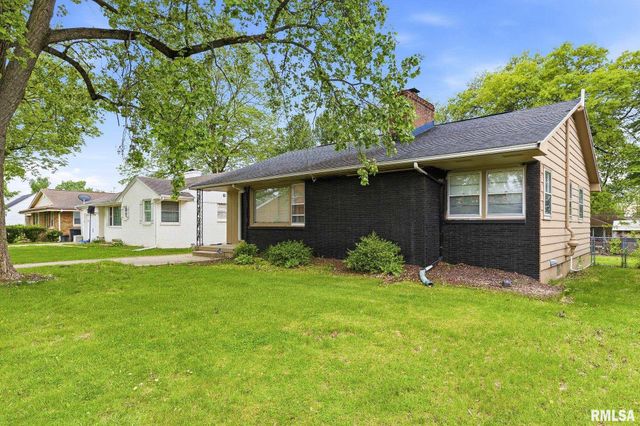 3221 N TWELVE OAKS Drive, Peoria, IL 61604