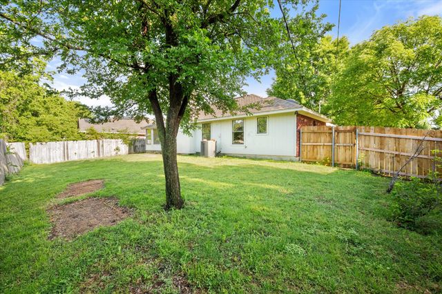 931 Fiero Drive, Arlington, TX 76001