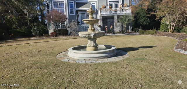 257 Maple Creek Drive, Wallace, NC 28466