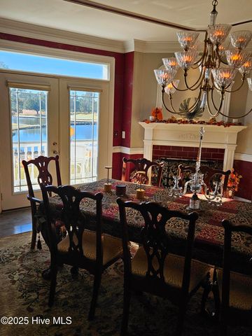 257 Maple Creek Drive, Wallace, NC 28466