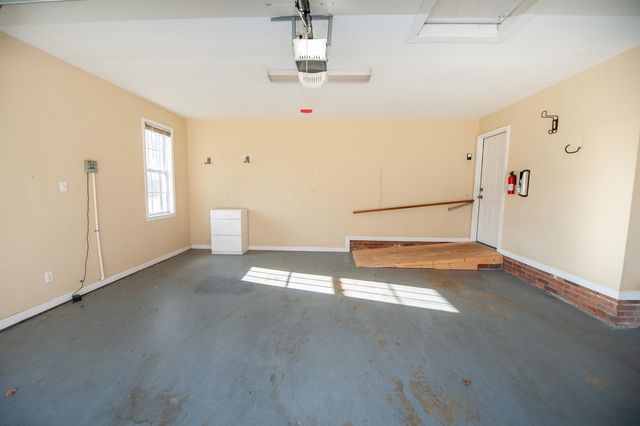 372 W Autumn Ridge Road, Moore, SC 29369