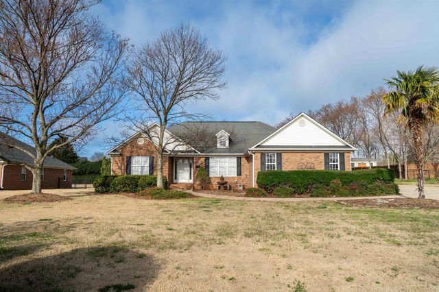 372 W Autumn Ridge Road, Moore, SC 29369