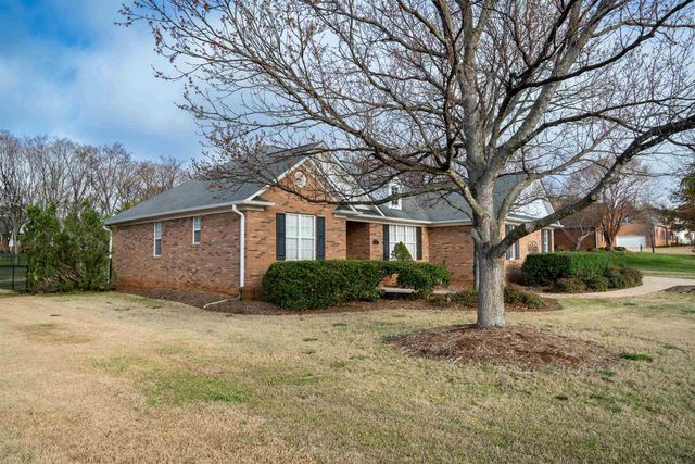 372 W Autumn Ridge Road, Moore, SC 29369