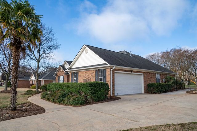372 W Autumn Ridge Road, Moore, SC 29369