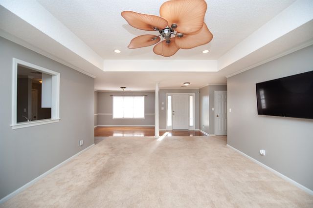 372 W Autumn Ridge Road, Moore, SC 29369