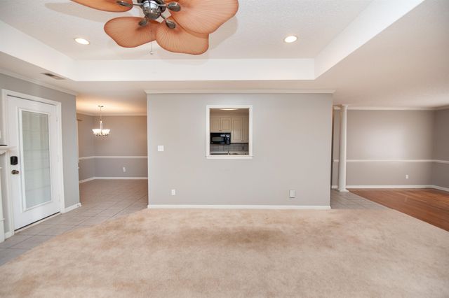 372 W Autumn Ridge Road, Moore, SC 29369