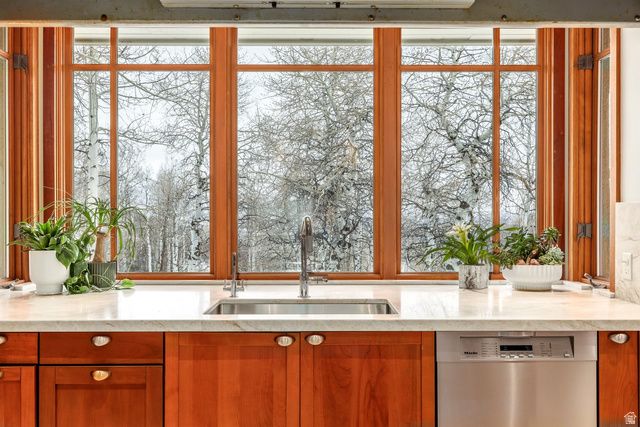 14 CANYON CT, Park City, UT 84060