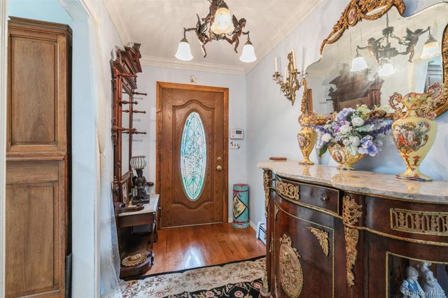 18 Linden Avenue, Kings Park, NY 11754