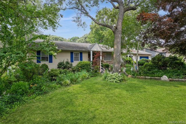 18 Linden Avenue, Kings Park, NY 11754