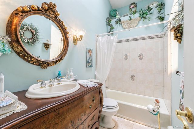 18 Linden Avenue, Kings Park, NY 11754