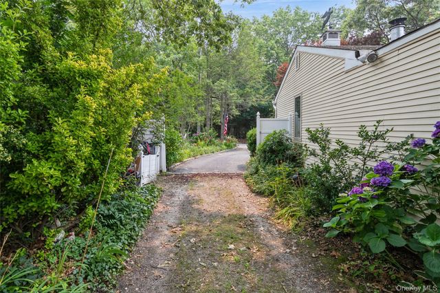 18 Linden Avenue, Kings Park, NY 11754