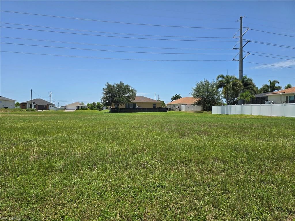 26 24th AVE, CAPE CORAL, FL 33993 — exterior