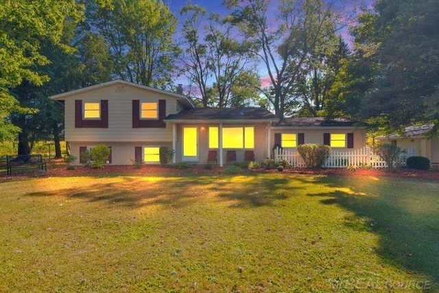 4204 Peck Road, Lexington Twp, MI 48422