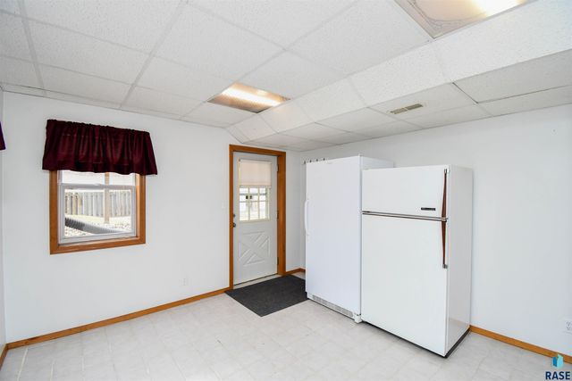 1933 S Euclid Ave Avenue, Sioux Falls, SD 57105