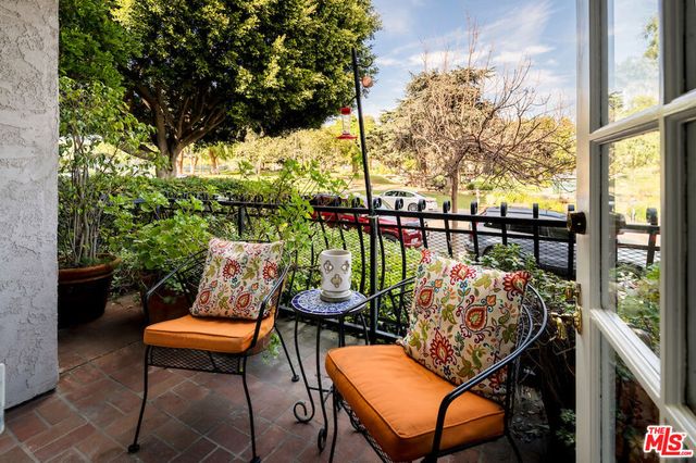 1148 Chelsea Avenue 1, Santa Monica, CA 90403