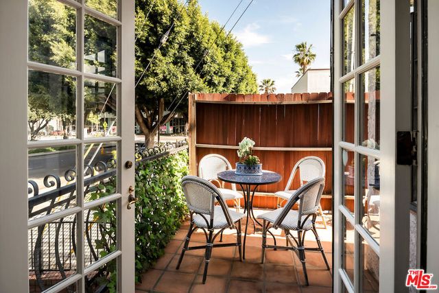 1148 Chelsea Avenue 1, Santa Monica, CA 90403