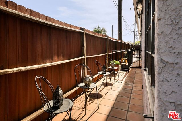 1148 Chelsea Avenue 1, Santa Monica, CA 90403