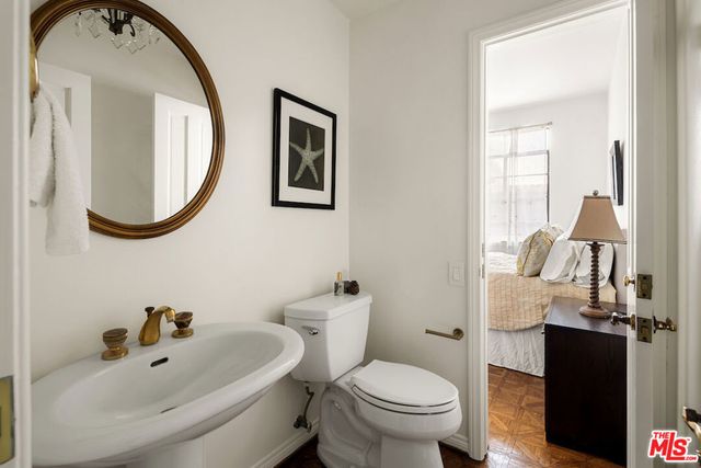 1148 Chelsea Avenue 1, Santa Monica, CA 90403