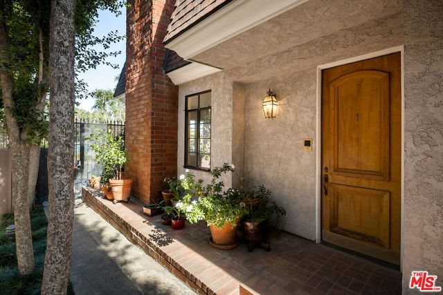 1148 Chelsea Avenue 1, Santa Monica, CA 90403