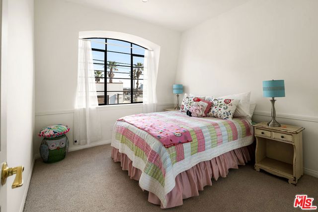 1148 Chelsea Avenue 1, Santa Monica, CA 90403